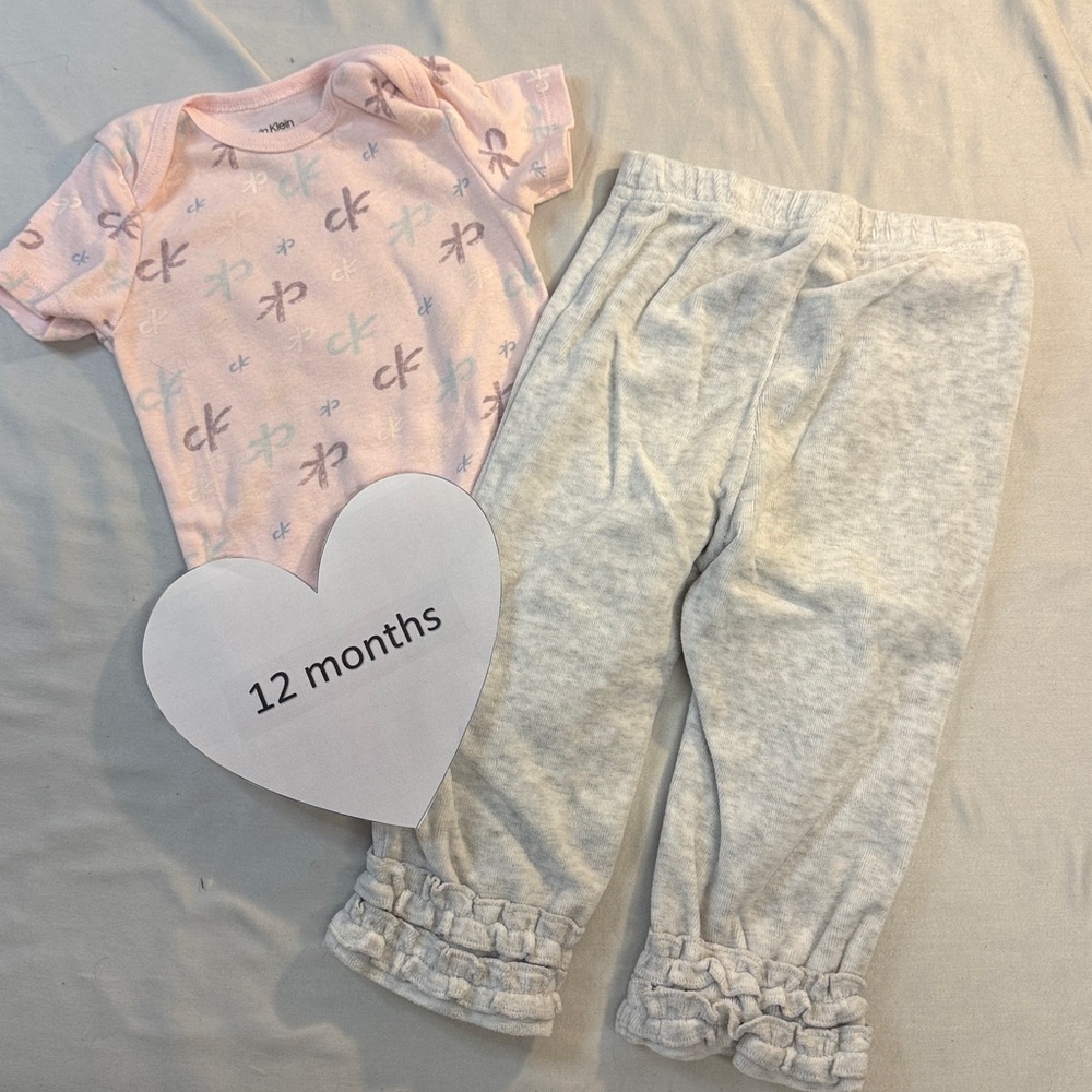 Calvin Klein - Pink & Grey Kids Matching Set - Short sleeve onesie/Velour pants